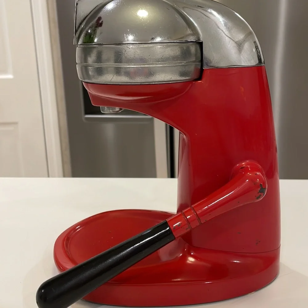 JUICE- KING RED VINTAGE JUICER